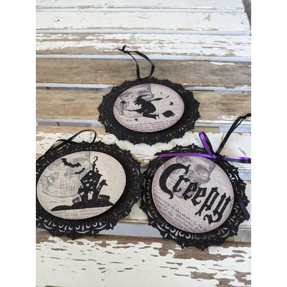 Halloween‎ witch creepy haunted house ornament set